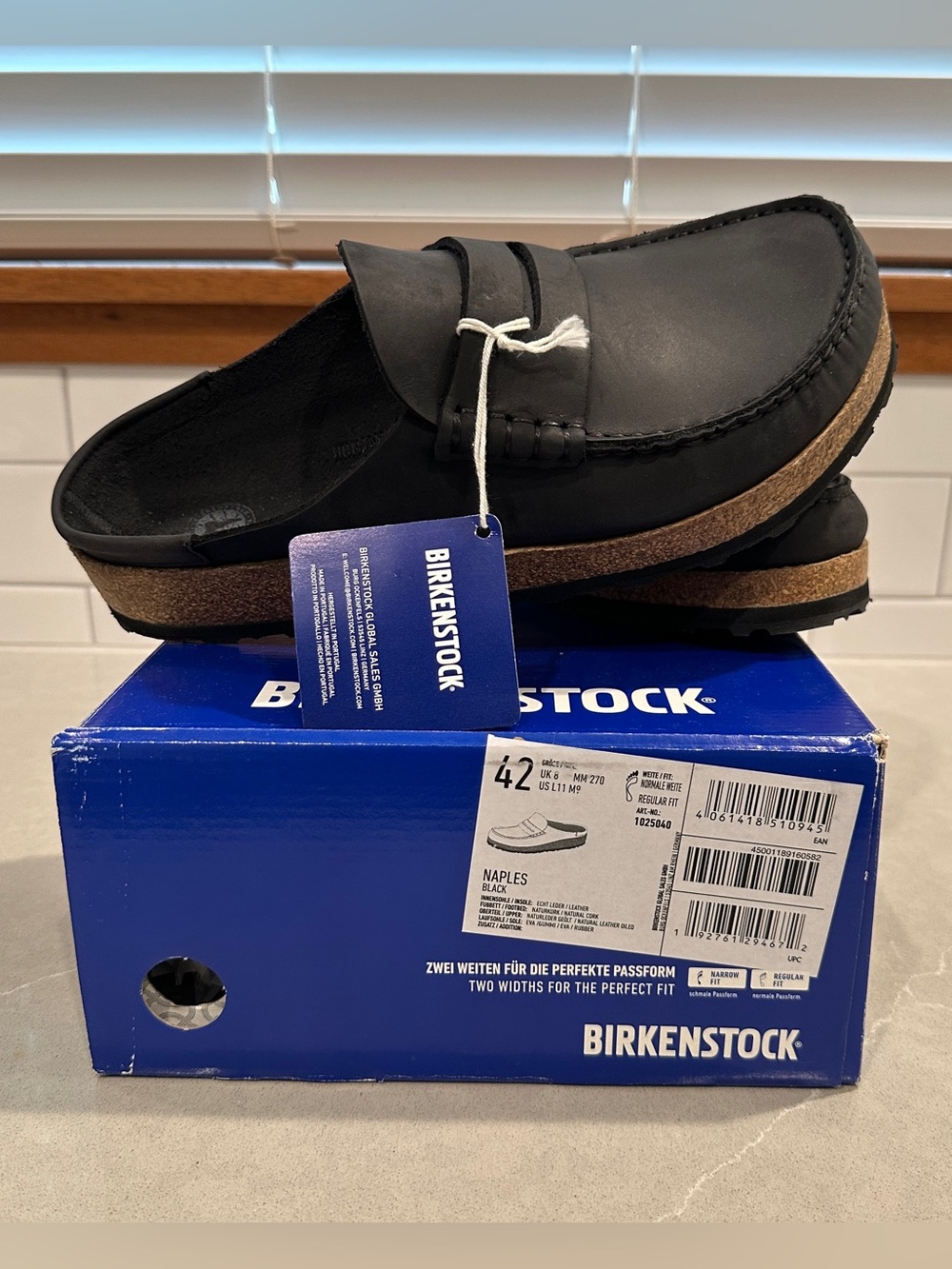 NEW Birkenstock Naples Black Oiled Leather Clogs EU 42 US 9 Regular Fit Rare NWT